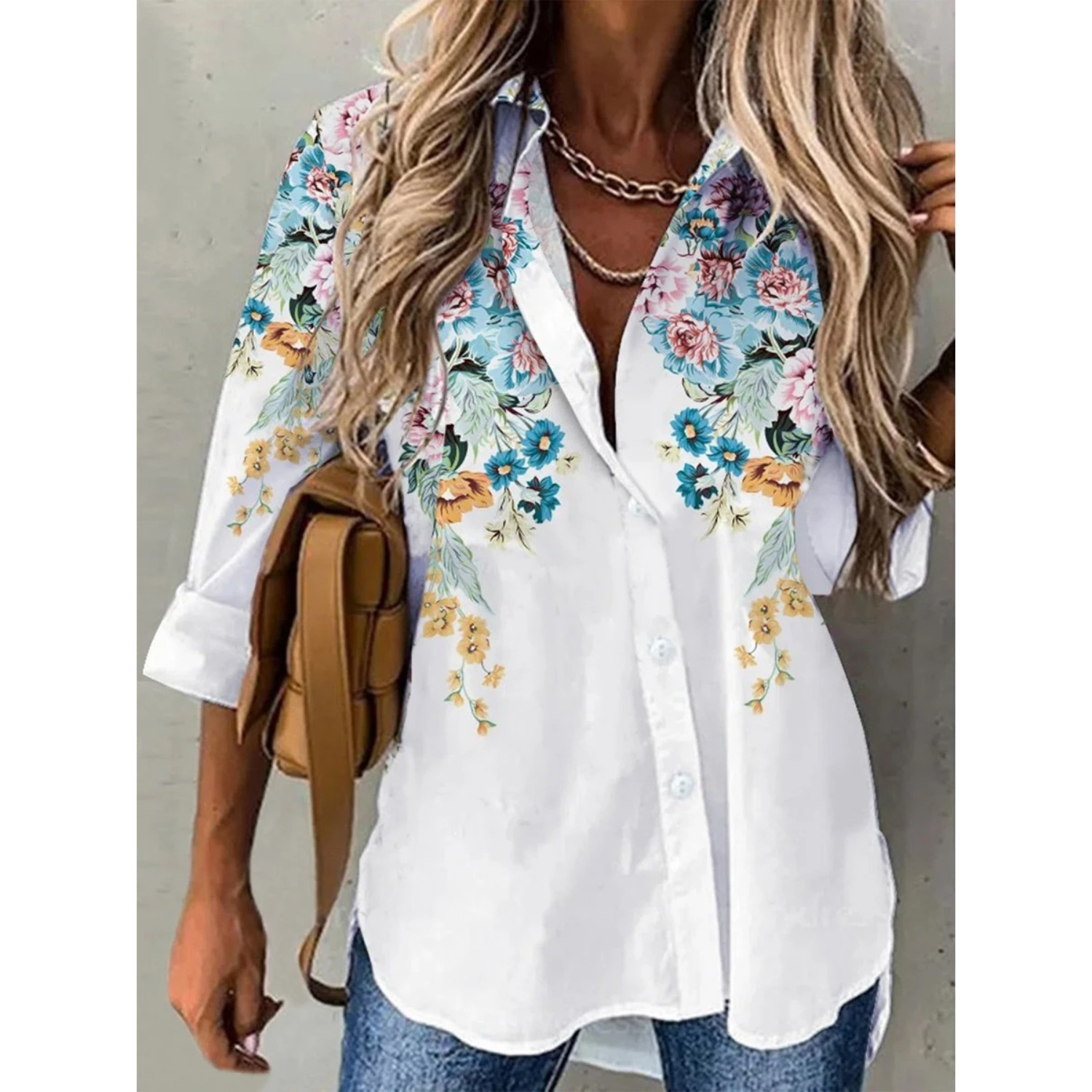 Buiten Blik Witte damesblouses met patchwork print