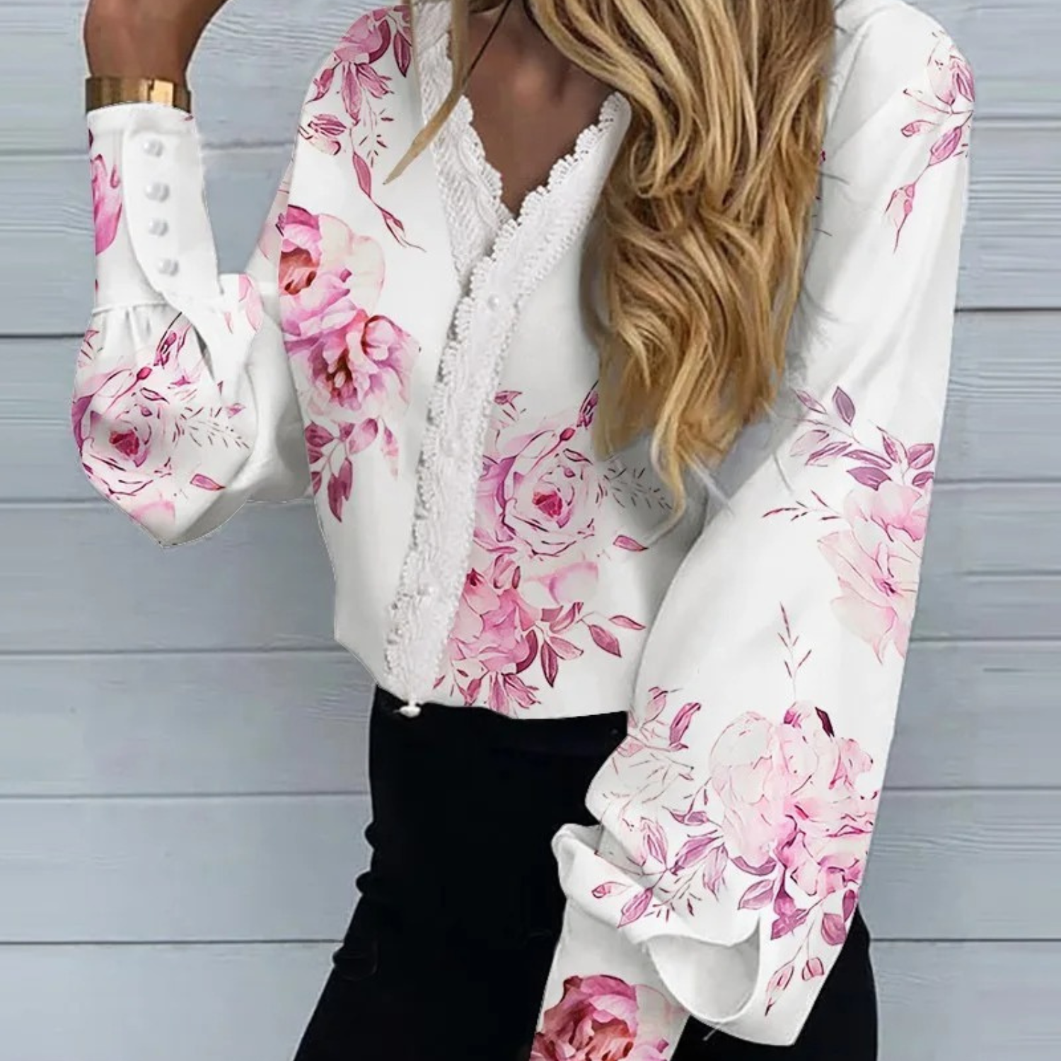 Buiten Blik Witte comfortabele revers damesblouses met bloemenprint