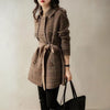 Buiten Blik Classic Caro Trench Coat Met Een Riem- En Knoopdetail