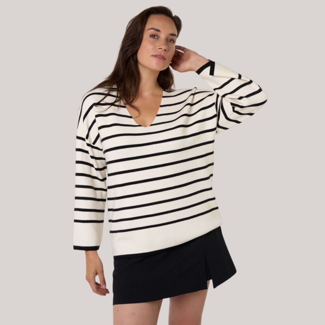 Buiten Blik Classic Black White Striped V -Halslijn Trui